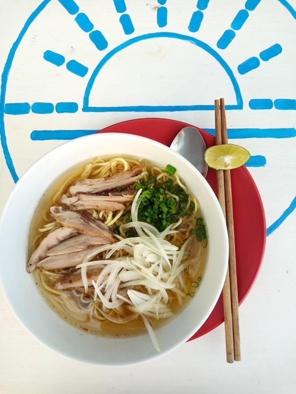 Emis Hotel 두옹 동 외부 사진